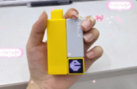 悦刻能用手机充电器充电吗？