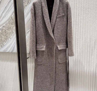 潮流外贸服饰男女服装货源批发代理